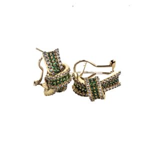 ARETES CORTOS CON ZIRCONES 18K